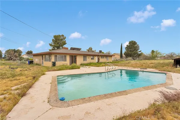$319,000 | 18190 Hiawatha Road, Apple Valley, CA 92307