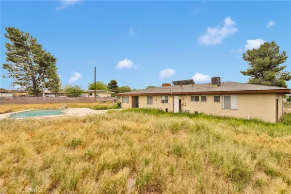 $319,000 | 18190 Hiawatha Road, Apple Valley, CA 92307