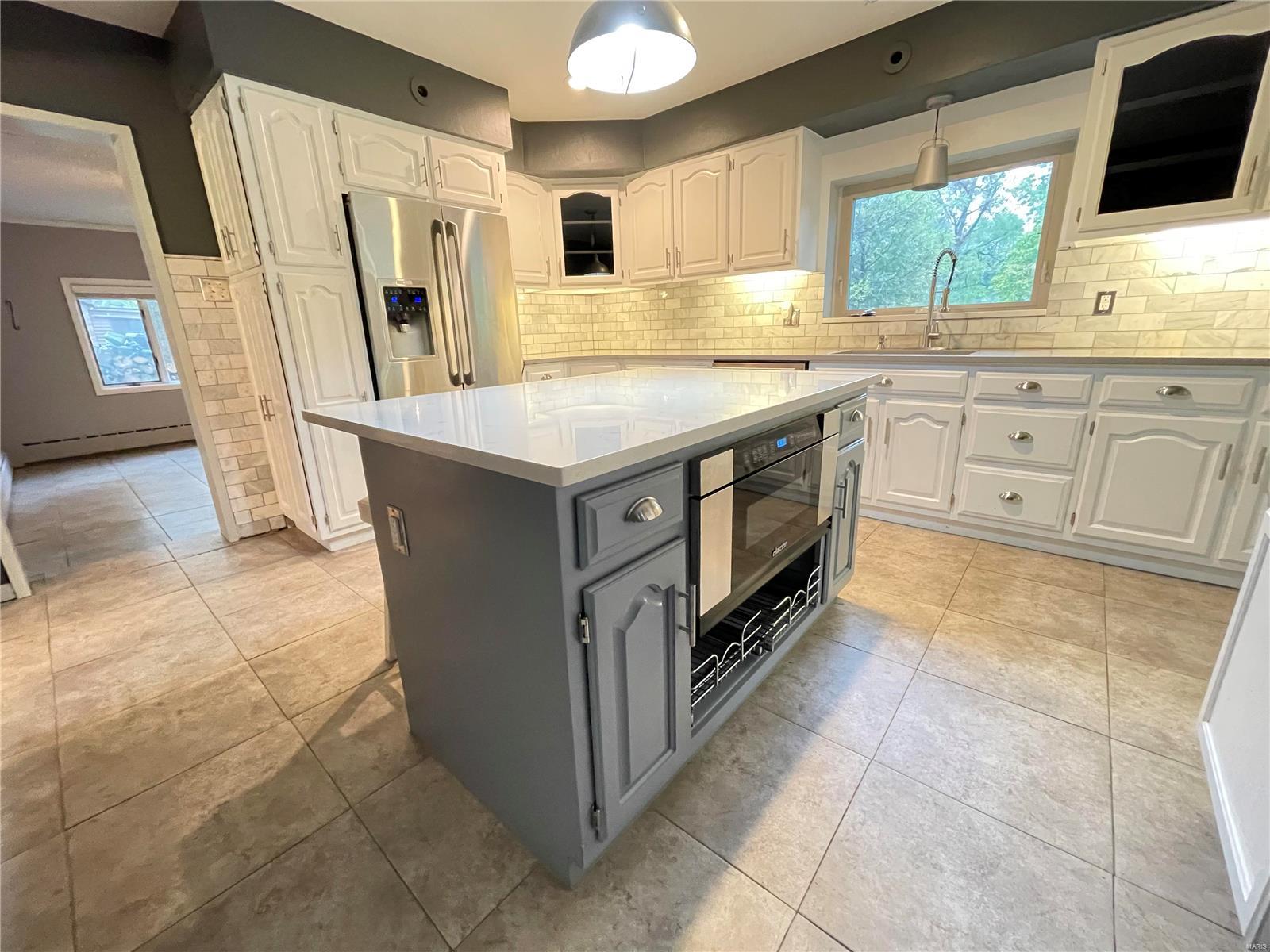 21 Robin Hill Lane Belleville, IL 62221 - Photo 15 of 42