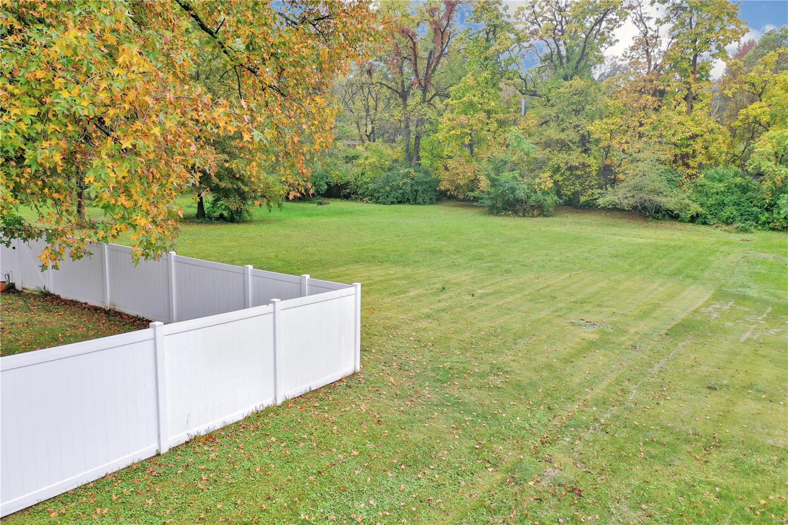 21 Robin Hill Lane Belleville, IL 62221 - Photo 3 of 42