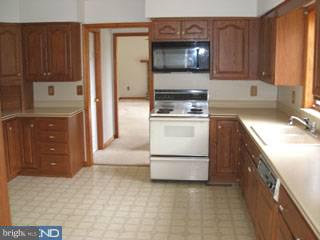 47 Township Line Road Telford, PA 18969 - Photo 6 of 6 Gallery Image 6
