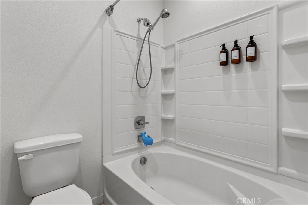 1821 Poppy Drive, Unit 5 Simi Valley, CA 93065 - Photo 30 of 39 Gallery Image 30