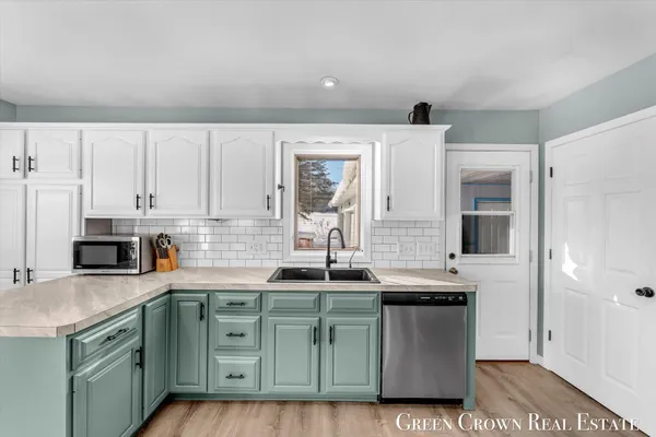 $365,000 | 12449 Catalpa Avenue, Grant, MI 49327