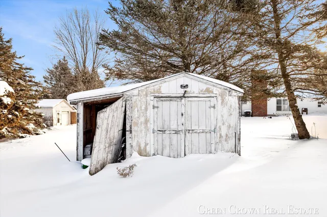 $375,000 | 12449 Catalpa Avenue, Grant, MI 49327