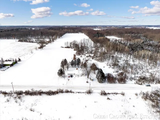 $375,000 | 12449 Catalpa Avenue, Grant, MI 49327