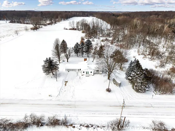 $365,000 | 12449 Catalpa Avenue, Grant, MI 49327