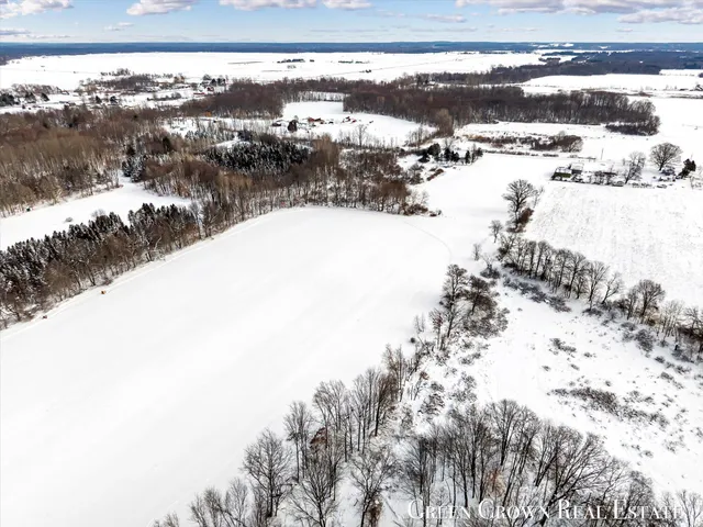 $375,000 | 12449 Catalpa Avenue, Grant, MI 49327