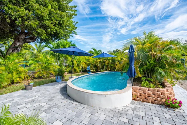 a view of outdoor space and garden