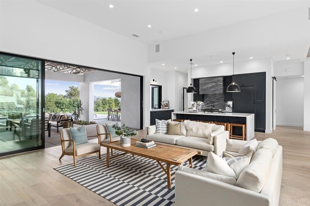 121 Avenida Esperanza Encinitas, CA 92024 - Photo 11 of 25