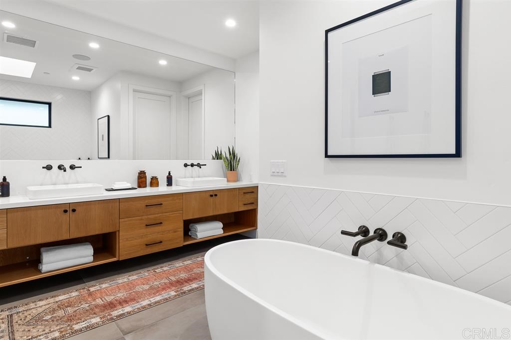 121 Avenida Esperanza Encinitas, CA 92024 - Photo 18 of 25