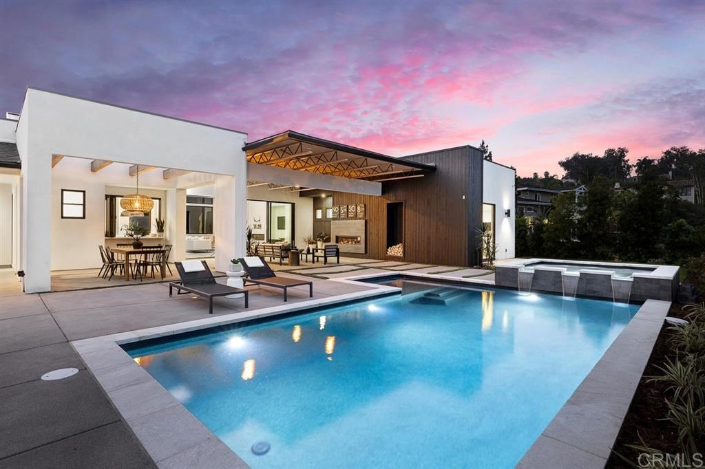 121 Avenida Esperanza Encinitas, CA 92024 - Photo 3 of 25