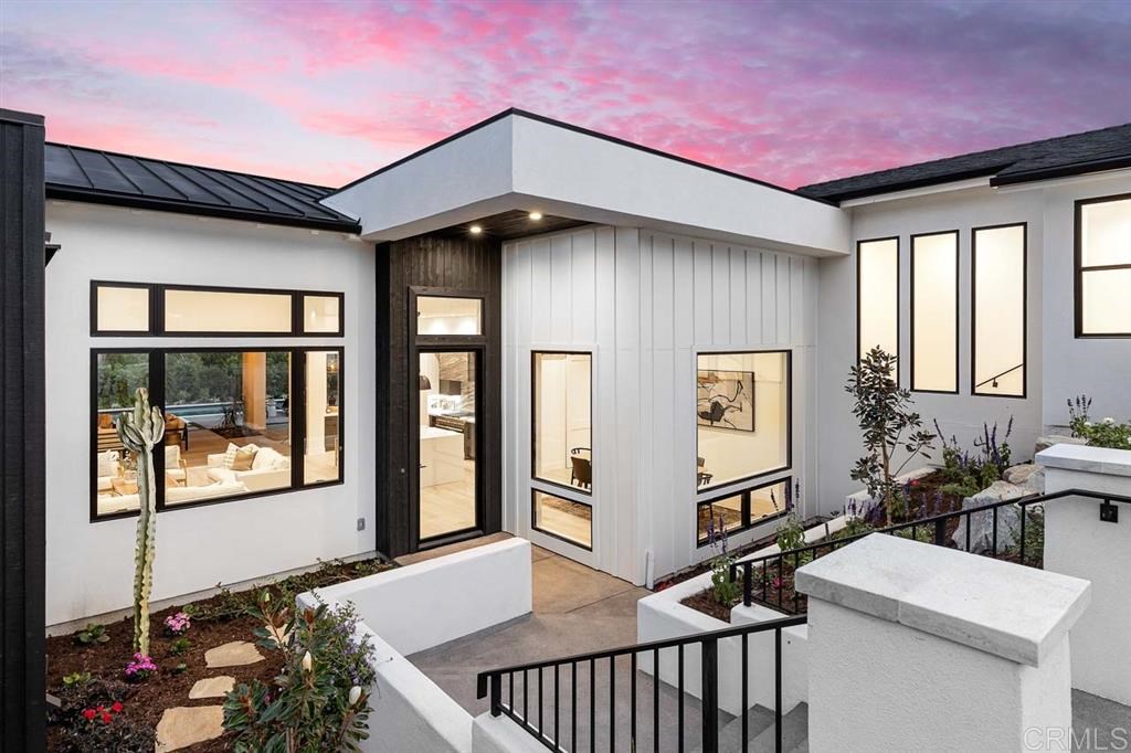 121 Avenida Esperanza Encinitas, CA 92024 - Photo 5 of 25