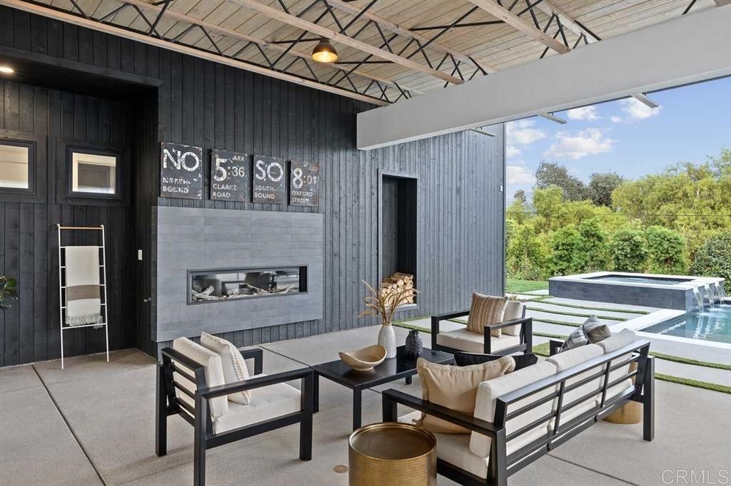 121 Avenida Esperanza Encinitas, CA 92024 - Photo 10 of 25