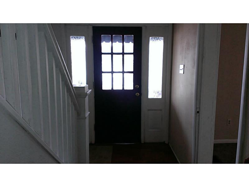 528 Beaver Road Ambridge, PA 15003 - Photo 4 of 12 Entry/Foyer. The sidelights on the entry door provide so much natural light.