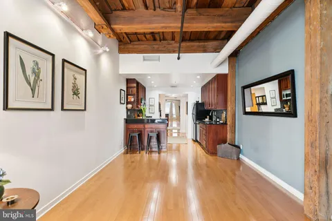 $267,500 | 301 Race Street, Unit 410, Philadelphia, PA 19106