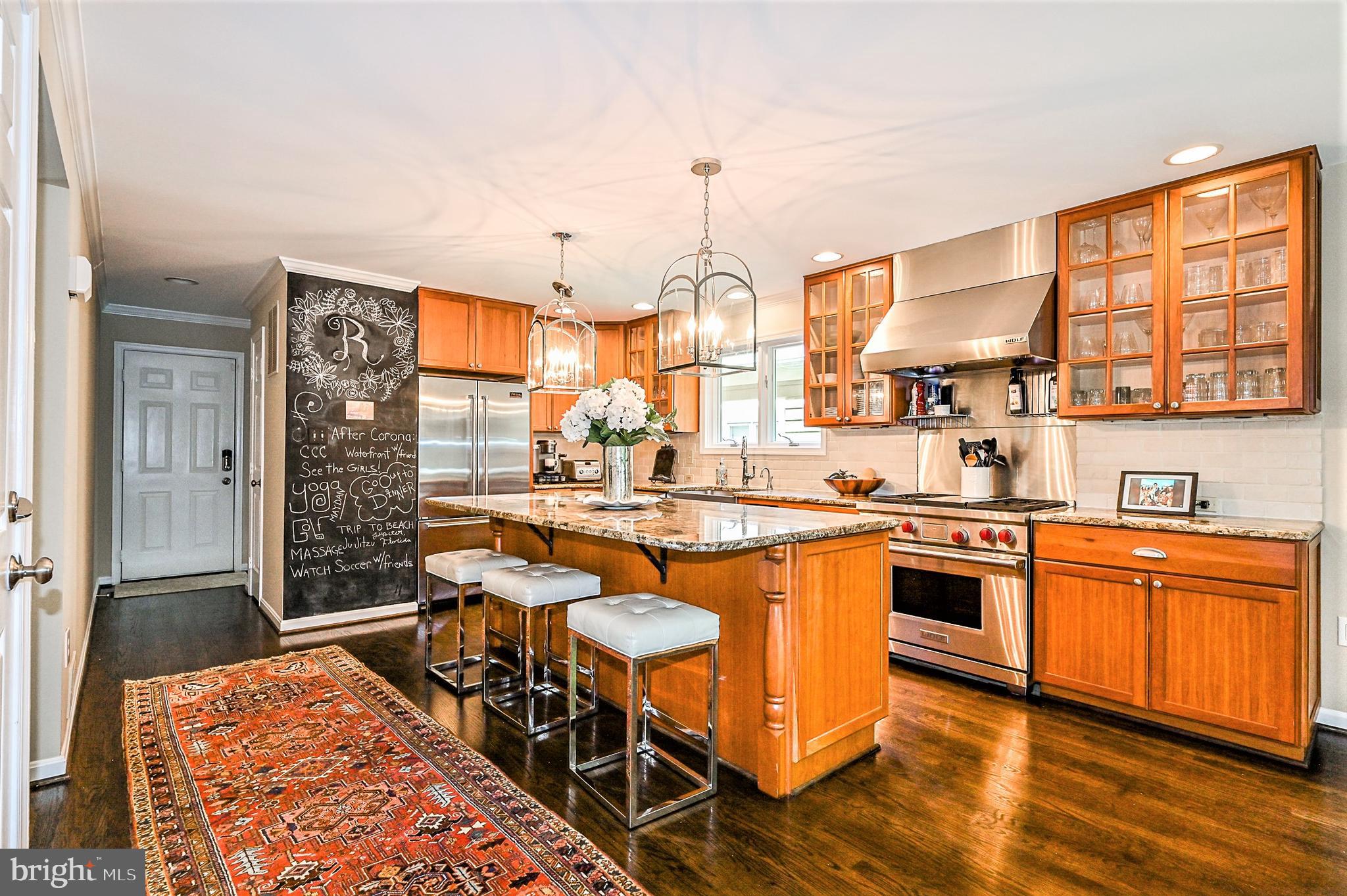 11209 Center Post Court Reston, VA 20194 - Photo 3 of 46 Kitchen Pic 1