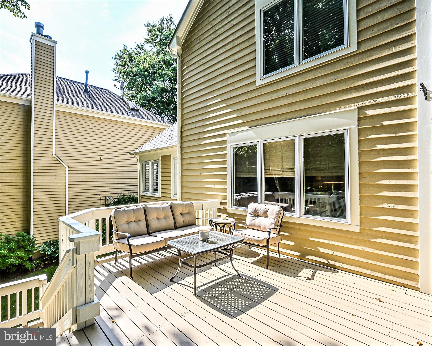 11209 Center Post Court Reston, VA 20194 - Photo 40 of 46 Main Level Deck Pic 3