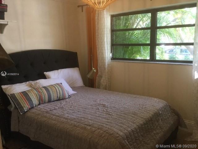 11301 Southwest 81st Road Pinecrest, FL 33156 - Photo 11 of 23 unit 1
