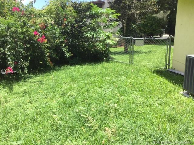 11301 Southwest 81st Road Pinecrest, FL 33156 - Photo 22 of 23 unit 2 backyard