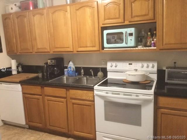 11301 Southwest 81st Road Pinecrest, FL 33156 - Photo 8 of 23 unit 1