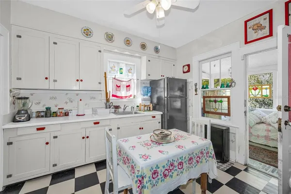 $520,000 | 3411 West Bay Avenue, Tampa, FL 33611