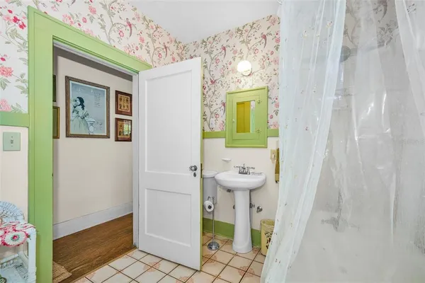 $520,000 | 3411 West Bay Avenue, Tampa, FL 33611