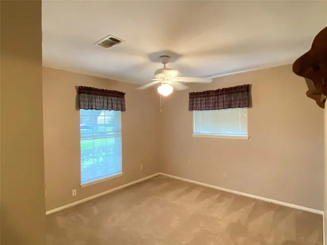 a view of empty room with window
