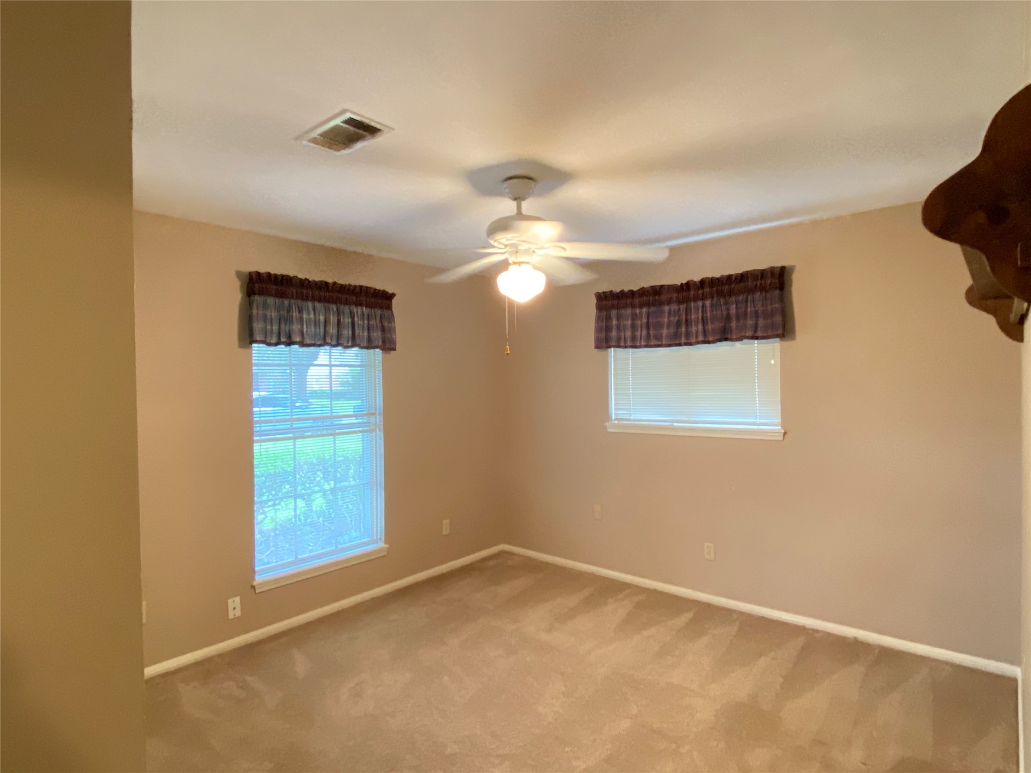 2233 Ripple Creek Drive Rosenberg, TX 77471 - Photo 19 of 39 a view of empty room with window