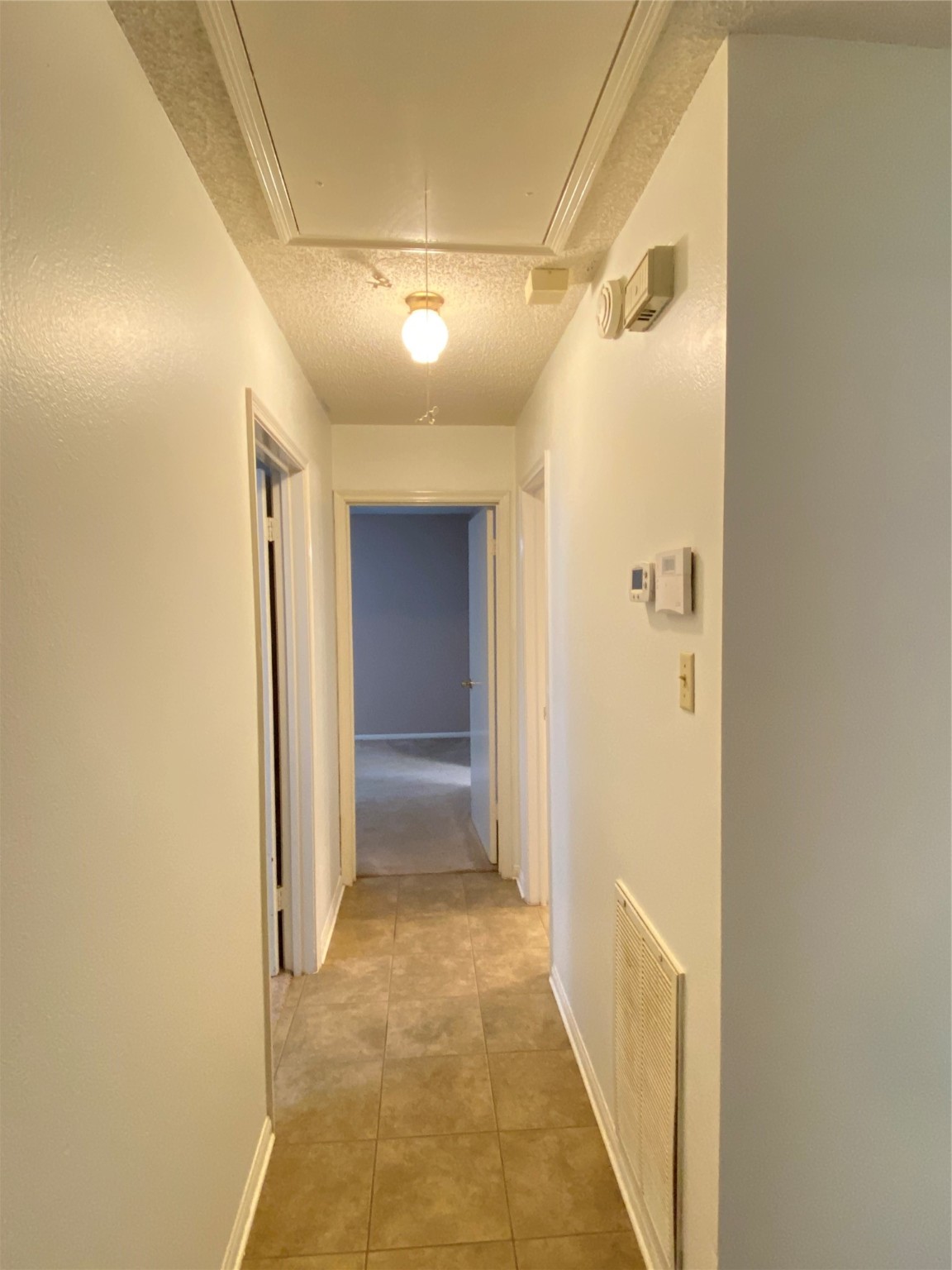 2233 Ripple Creek Drive Rosenberg, TX 77471 - Photo 30 of 39 a view of a hallway