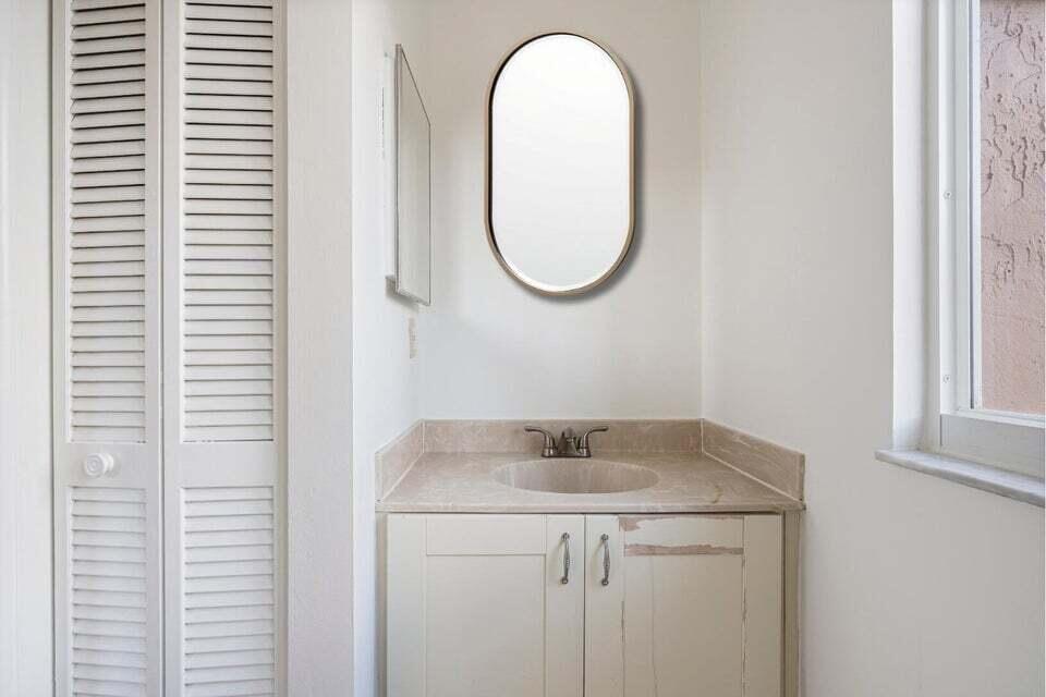 6798 Via Regina Boca Raton, FL 33433 - Photo 20 of 32 Guest Bath 2