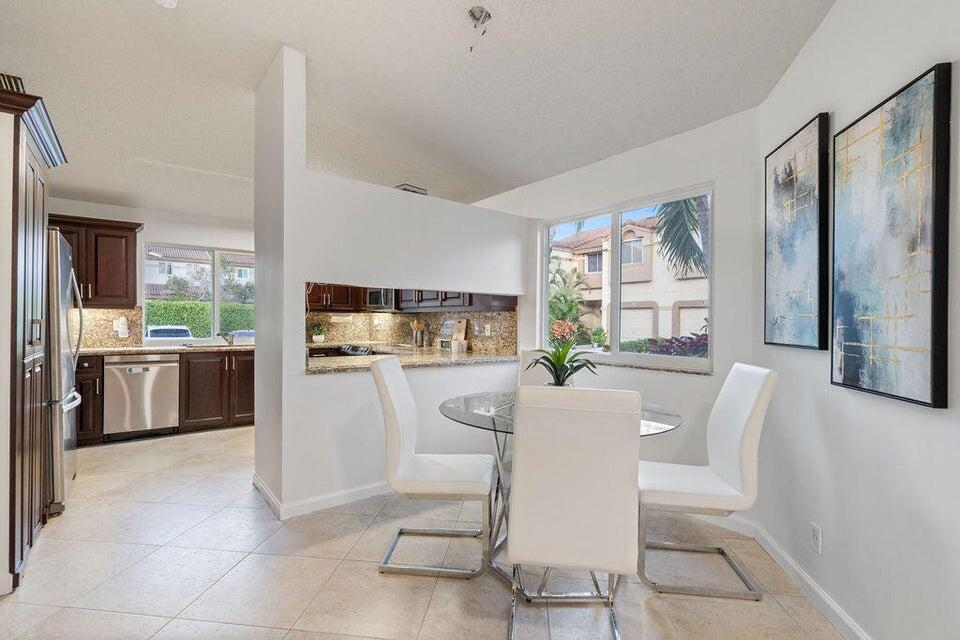 6798 Via Regina Boca Raton, FL 33433 - Photo 5 of 32 Dinning Area