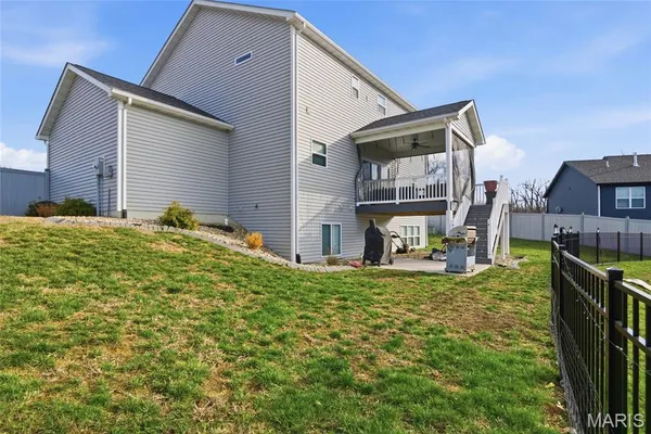 $520,000 | 1232 Winding Oaks Lane, Mascoutah, IL 62258