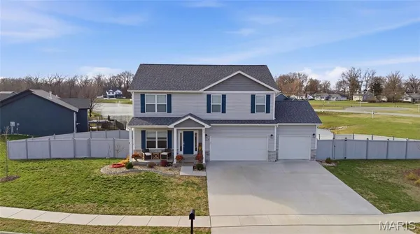 $520,000 | 1232 Winding Oaks Lane, Mascoutah, IL 62258