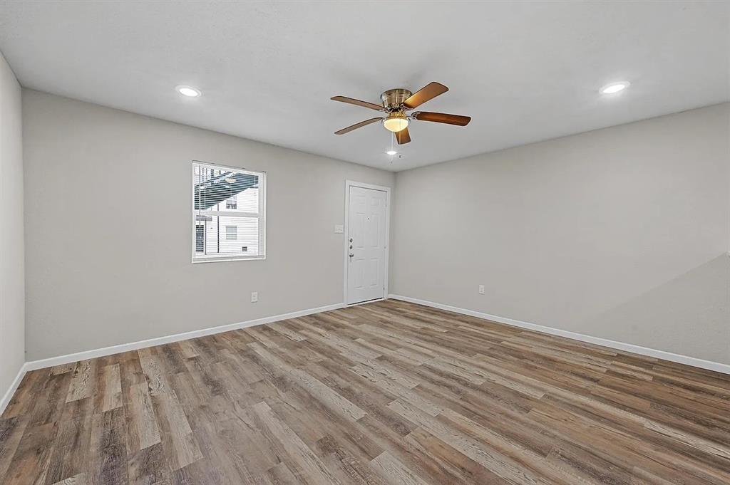 500 Highway 75, Unit 29 Van Alstyne, TX 75495 - Photo 4 of 9