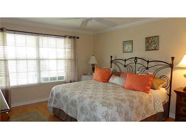 9021 Southeast Eldorado Way Hobe Sound, FL 33455 - Photo 6 of 23 Gallery Image 6