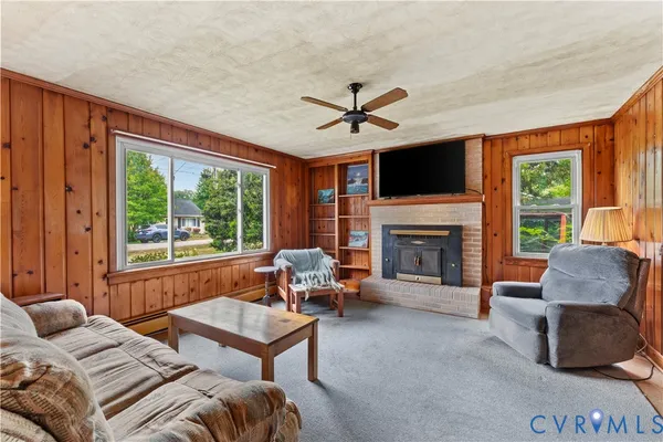 $305,000 | 408 Wesley Street, Ashland, VA 23005