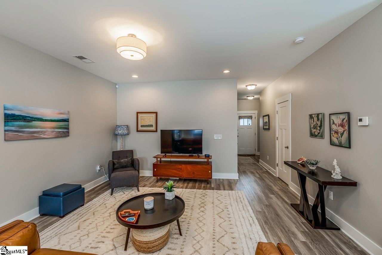 112 Addington Lane Simpsonville, SC 29681 - Photo 5 of 38