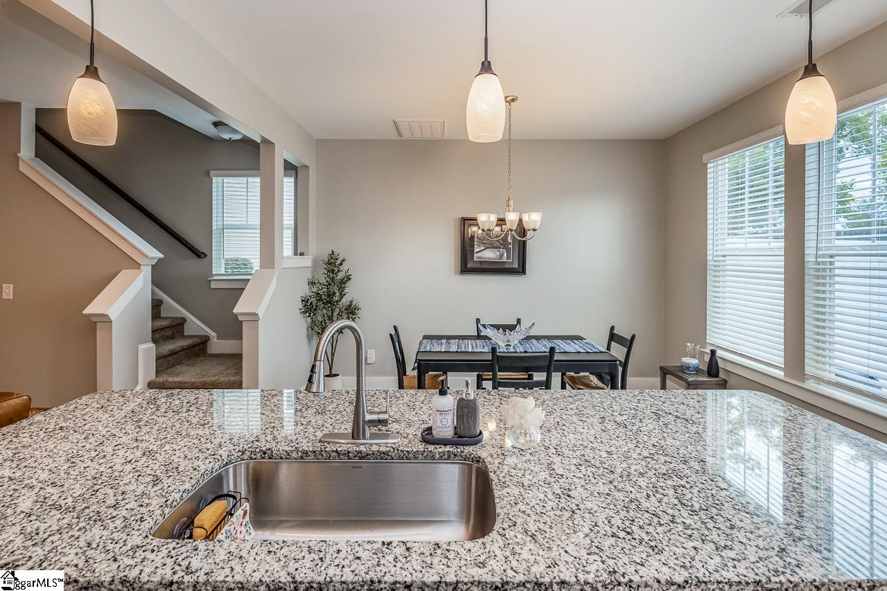 112 Addington Lane Simpsonville, SC 29681 - Photo 9 of 38