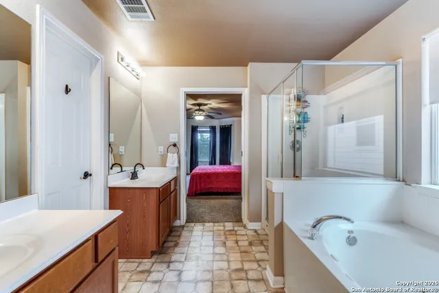 $2,399 | 815 Midway Crest, San Antonio, TX 78258