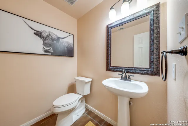 $2,399 | 815 Midway Crest, San Antonio, TX 78258