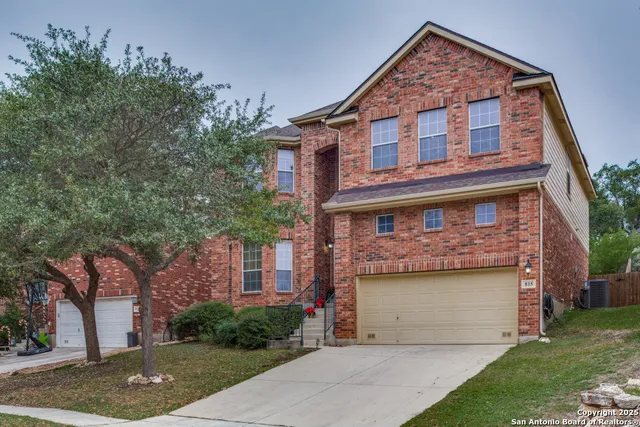 $2,399 | 815 Midway Crest, San Antonio, TX 78258