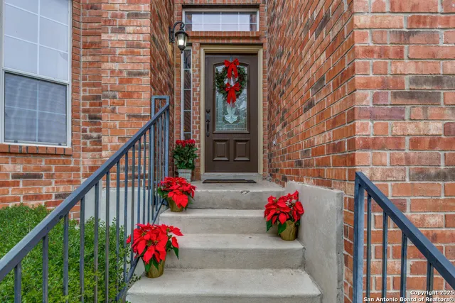 $2,399 | 815 Midway Crest, San Antonio, TX 78258