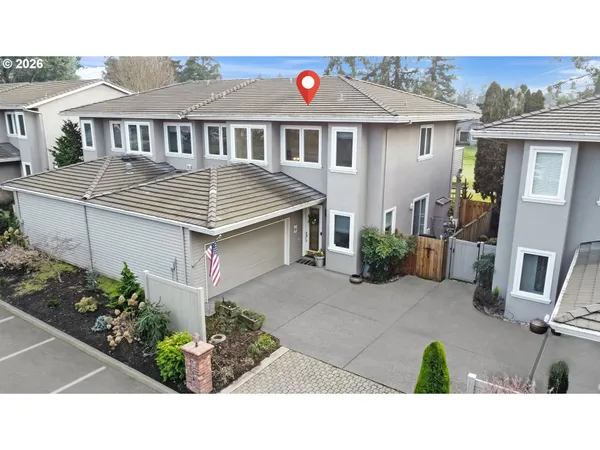 $585,000 | 32082 Southwest Charbonneau Drive, Wilsonville, OR 97070
