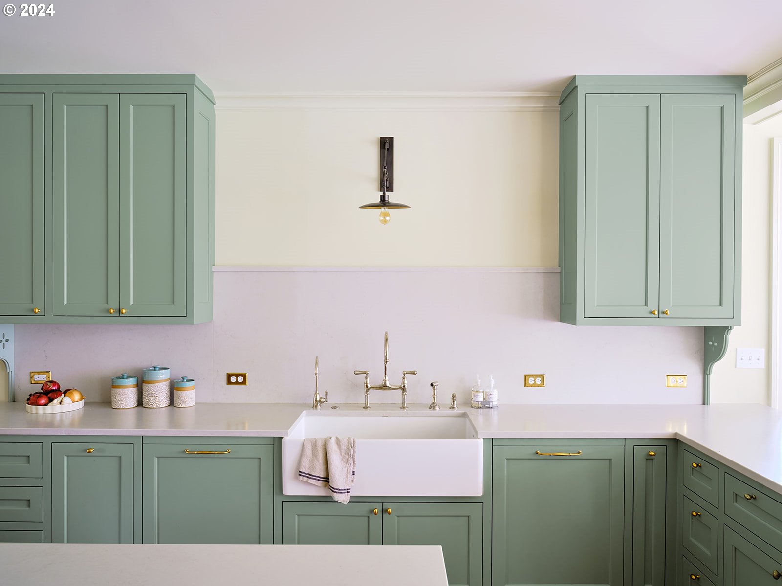 1128 South Military Road Portland, OR 97219 - Photo 11 of 48 Kitchen