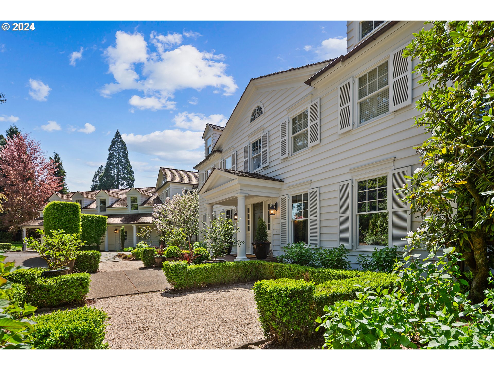 1128 South Military Road Portland, OR 97219 - Photo 2 of 48 Gallery Image 2