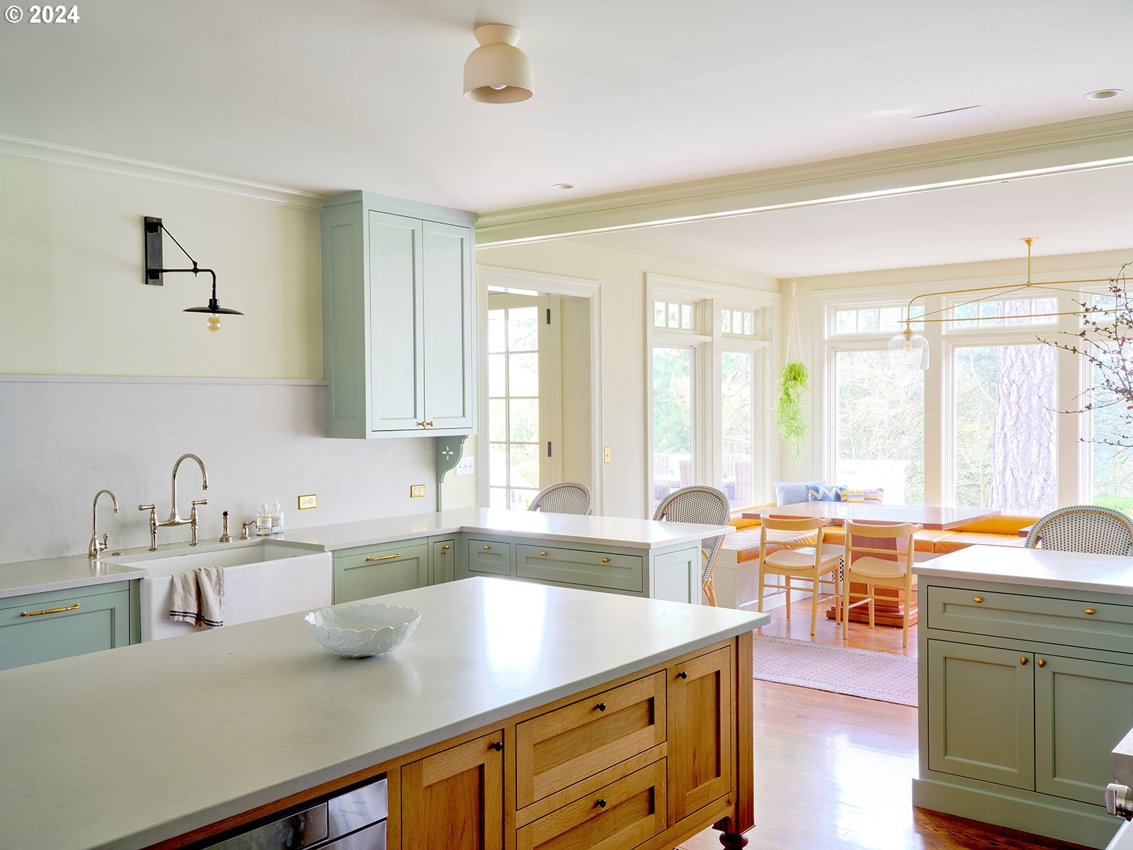 1128 South Military Road Portland, OR 97219 - Photo 8 of 48 Kitchen/Nook