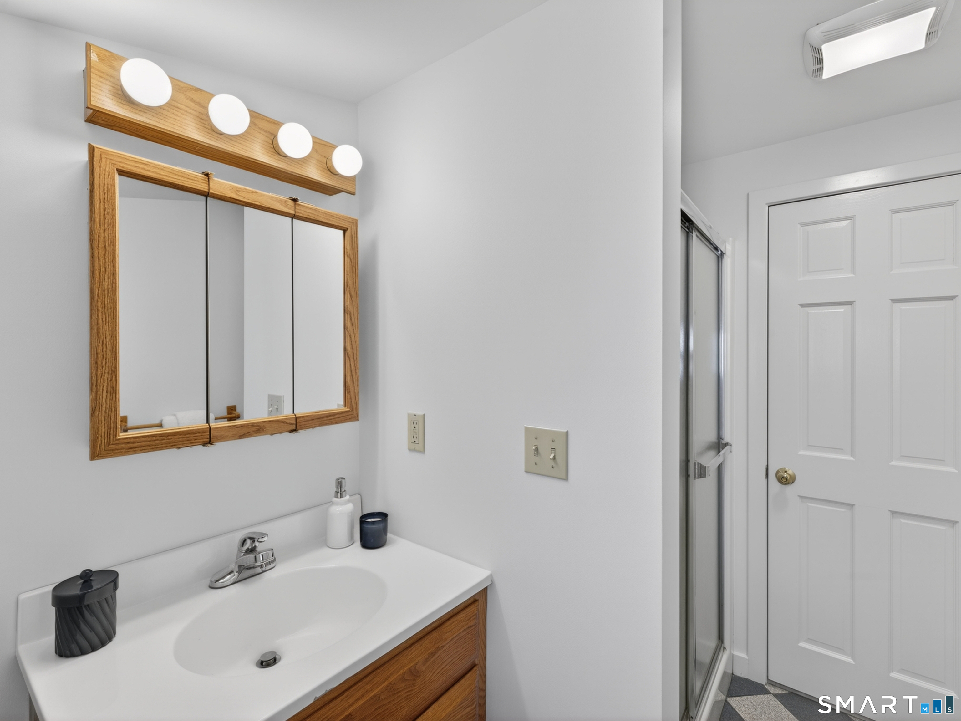 29 Welsch Farms Road Killingworth, CT 06419 - Photo 25 of 40 Full bath near study