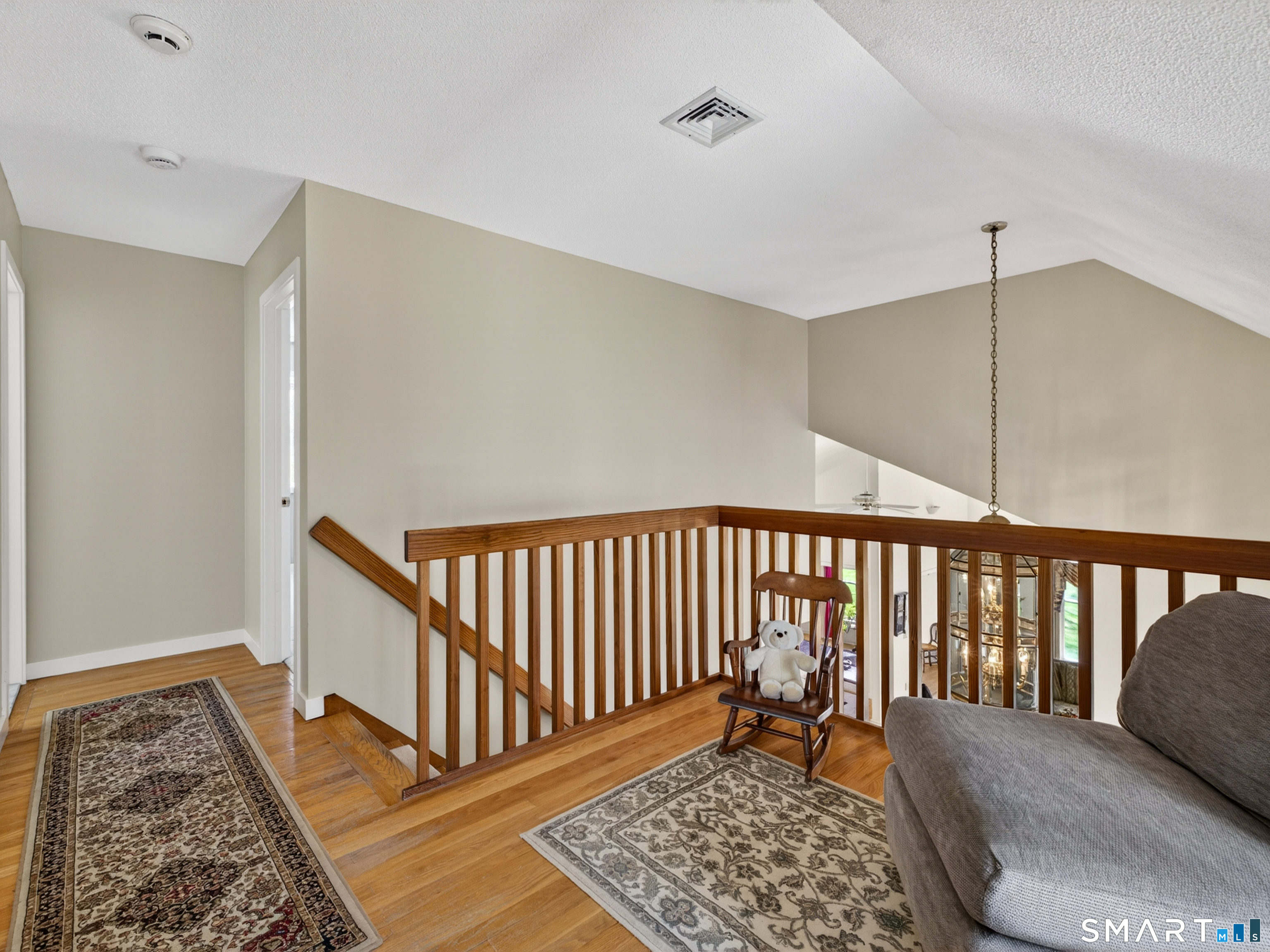 29 Welsch Farms Road Killingworth, CT 06419 - Photo 33 of 40 Reading nook off upstairs hallway