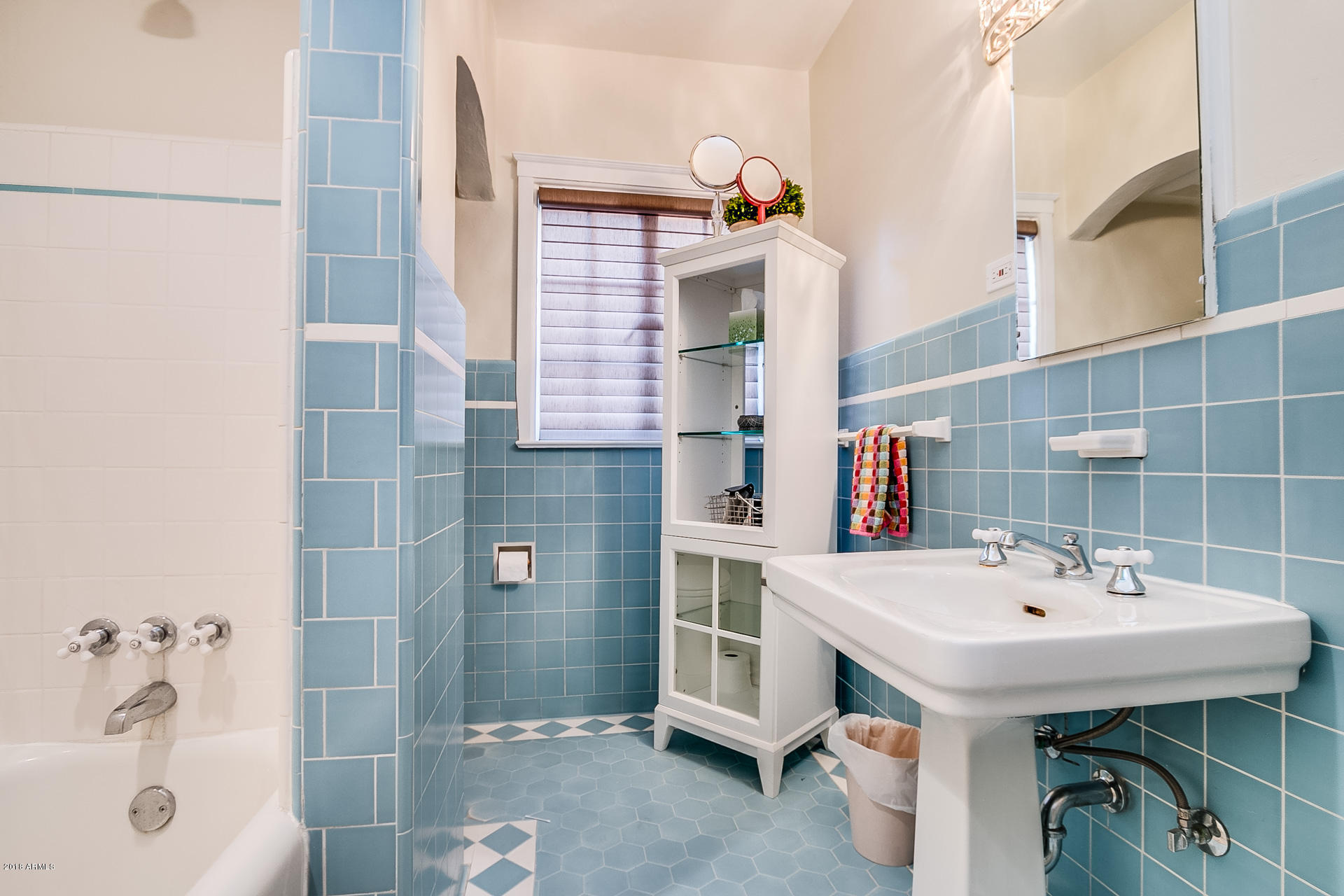 314 West Coronado Road Phoenix, AZ 85003 - Photo 17 of 40 Hall Bathroom