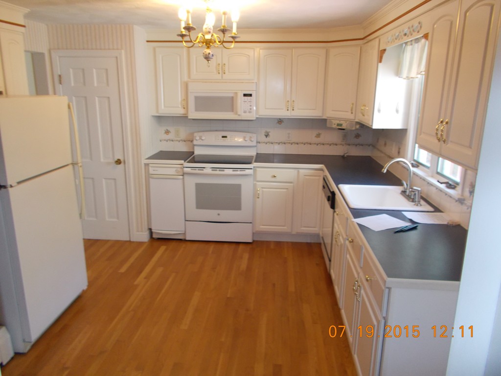 9 Woodbriar Road Stoneham, MA 02180 - Photo 11 of 14 Gallery Image 11
